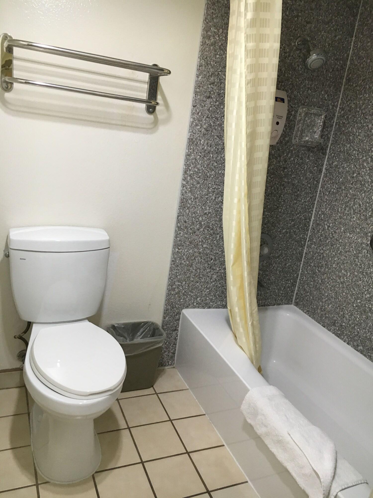 Riverside Inn & Suites מראה חיצוני תמונה