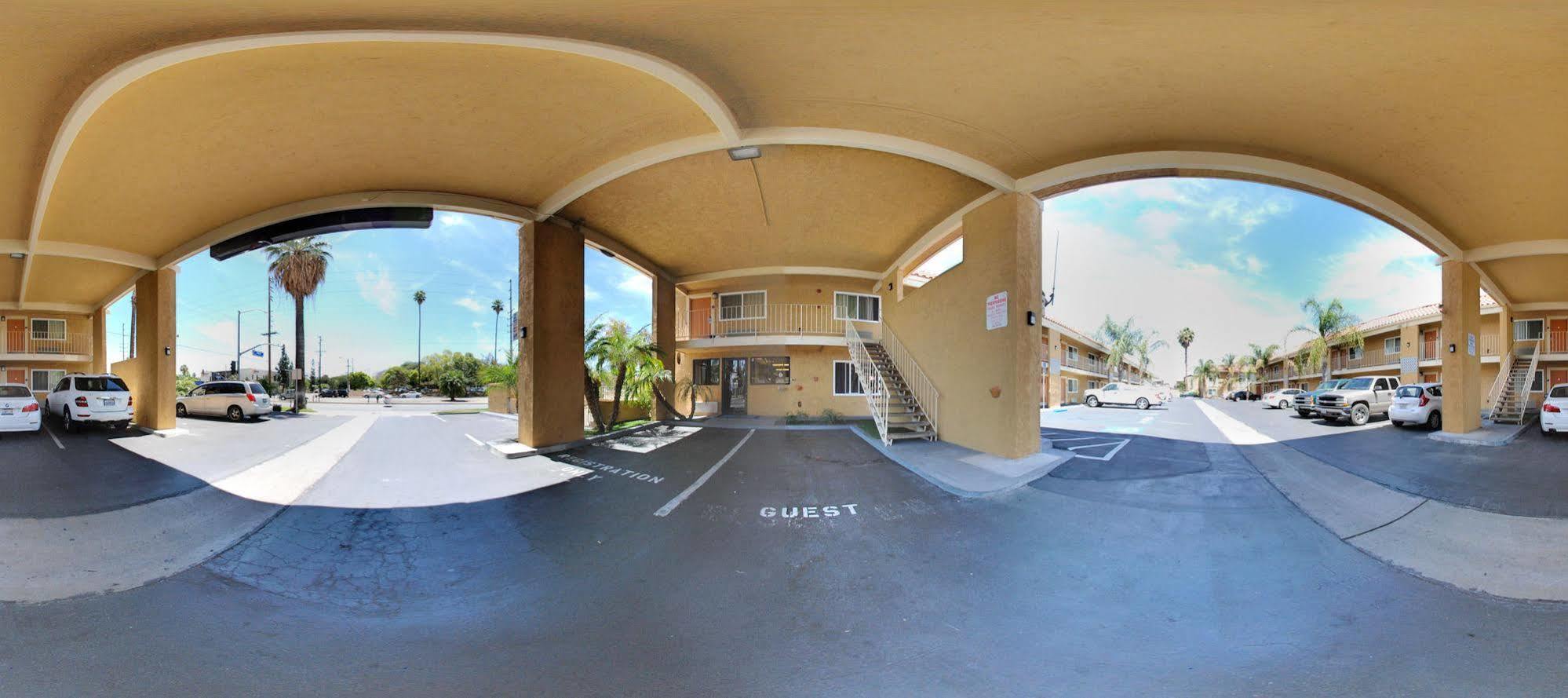 Riverside Inn & Suites מראה חיצוני תמונה