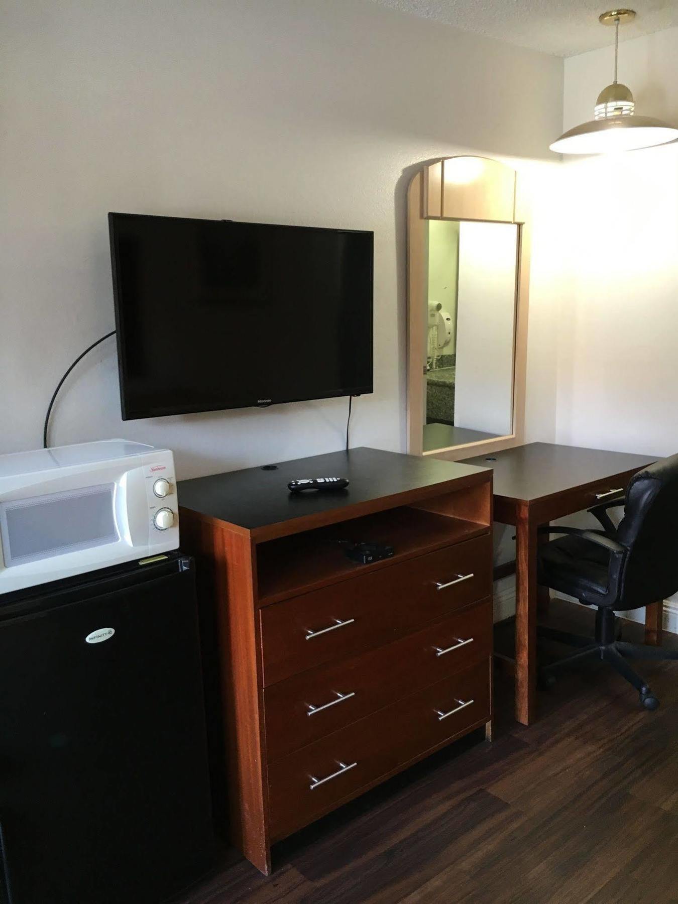 Riverside Inn & Suites מראה חיצוני תמונה