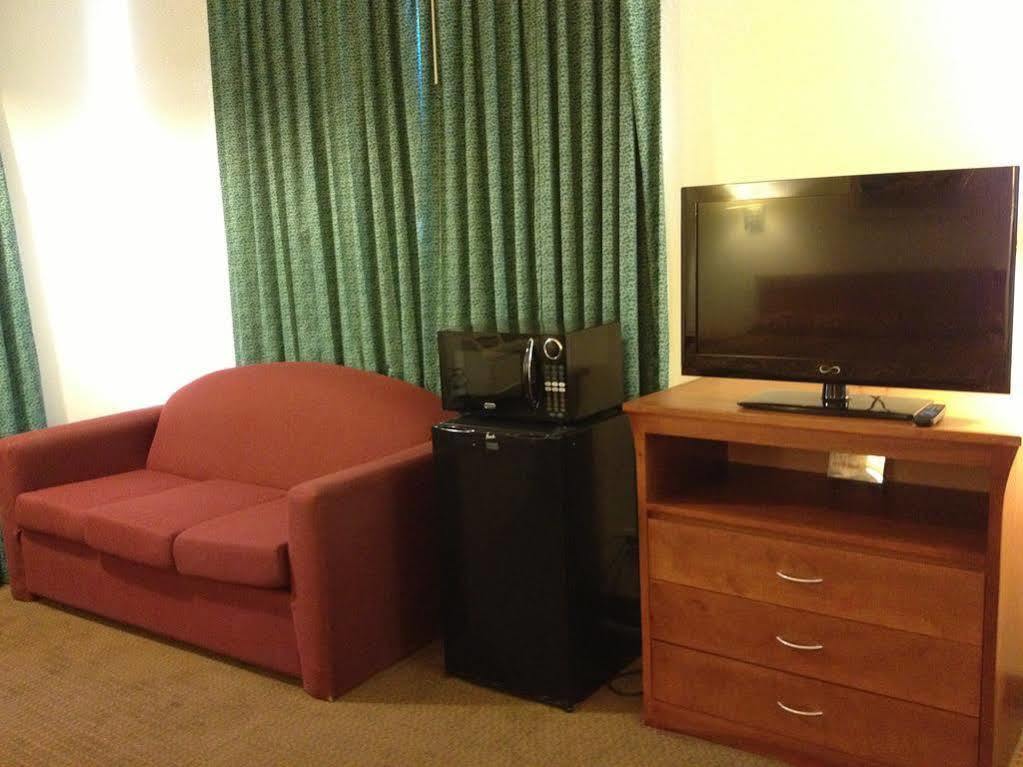 Riverside Inn & Suites מראה חיצוני תמונה