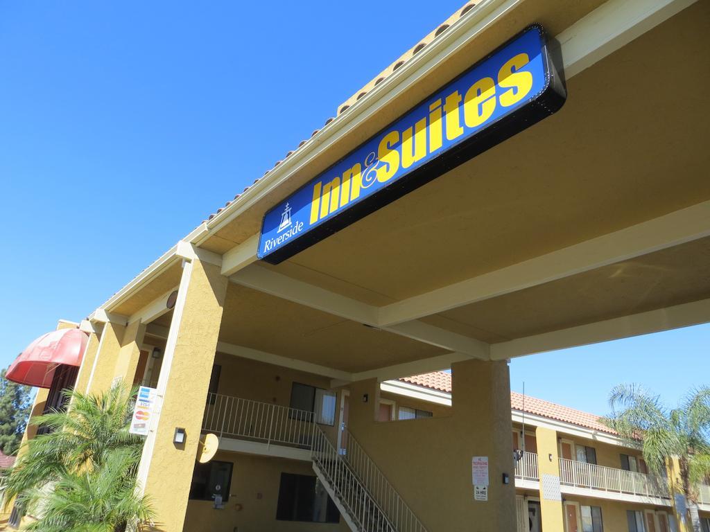 Riverside Inn & Suites מראה חיצוני תמונה
